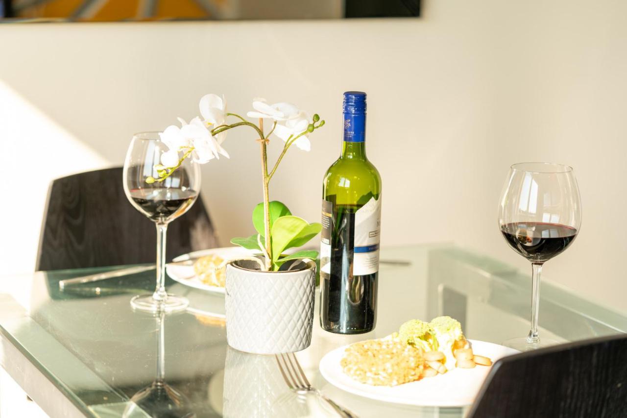 Avril Apartments Бирмингам Екстериор снимка