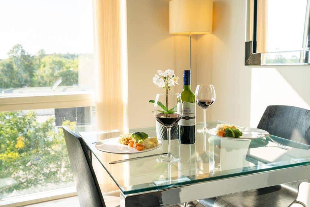 Avril Apartments Бирмингам Екстериор снимка
