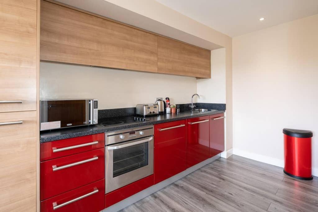 Avril Apartments Бирмингам Екстериор снимка